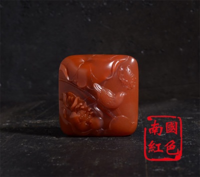 南红玉雕荷花作品欣赏