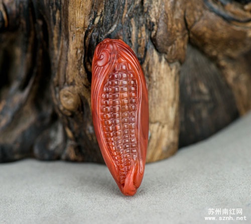多子多福南红玛瑙玉米题材雕件赏析