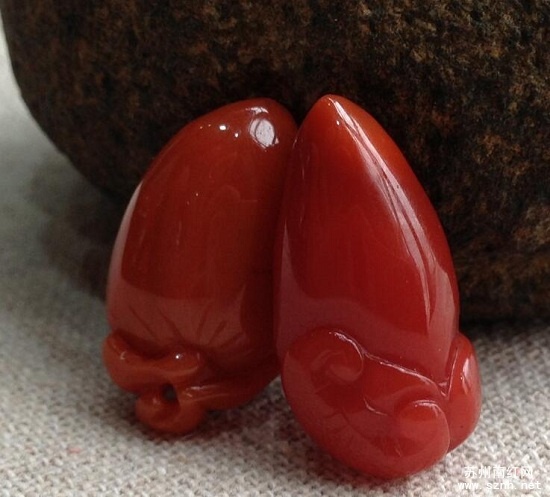 南红玛瑙茄子雕件的题材寓意